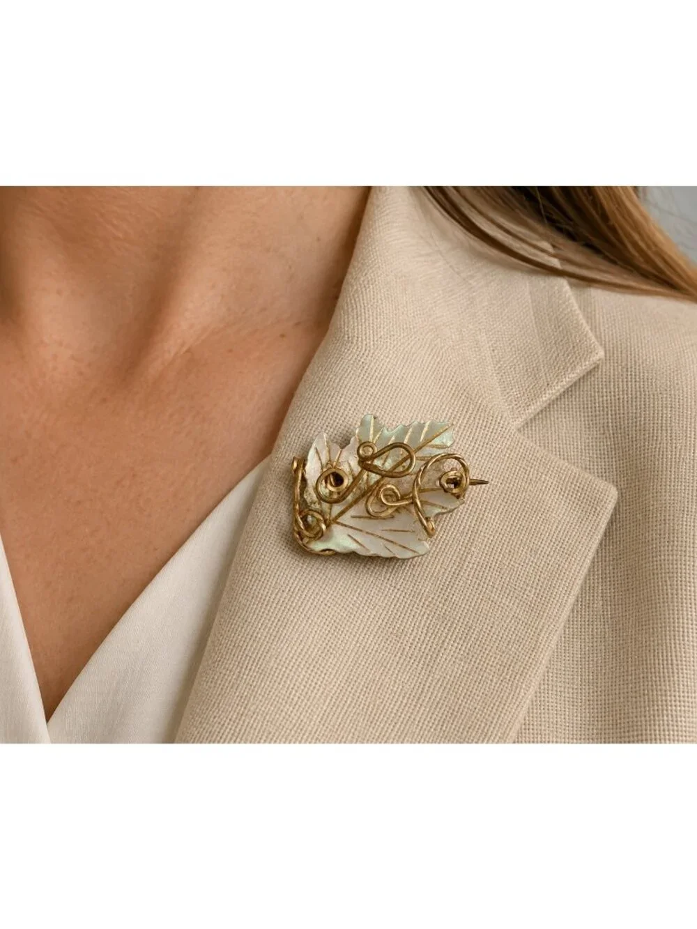 Vintage Mother of Pearl Leaf Brooch Gold Tone Wire Wrapped Pin